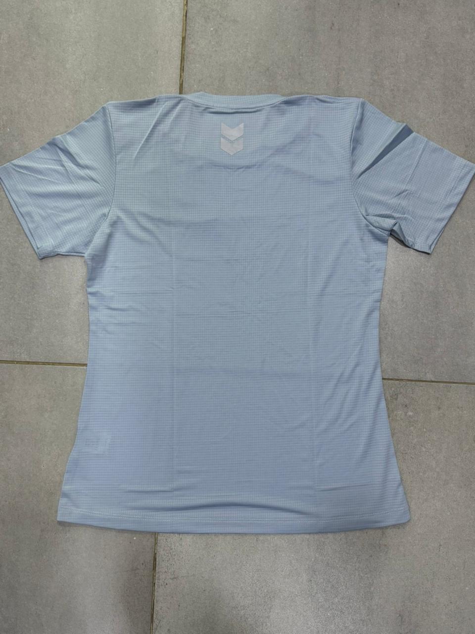 Camisetas Basic Aston