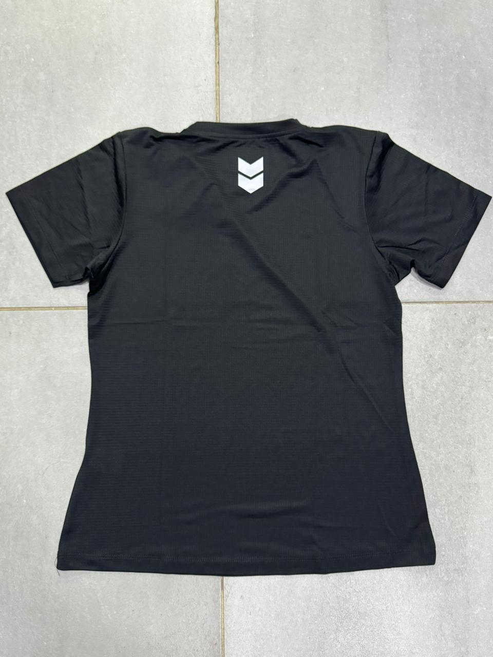 Camisetas Basic Aston