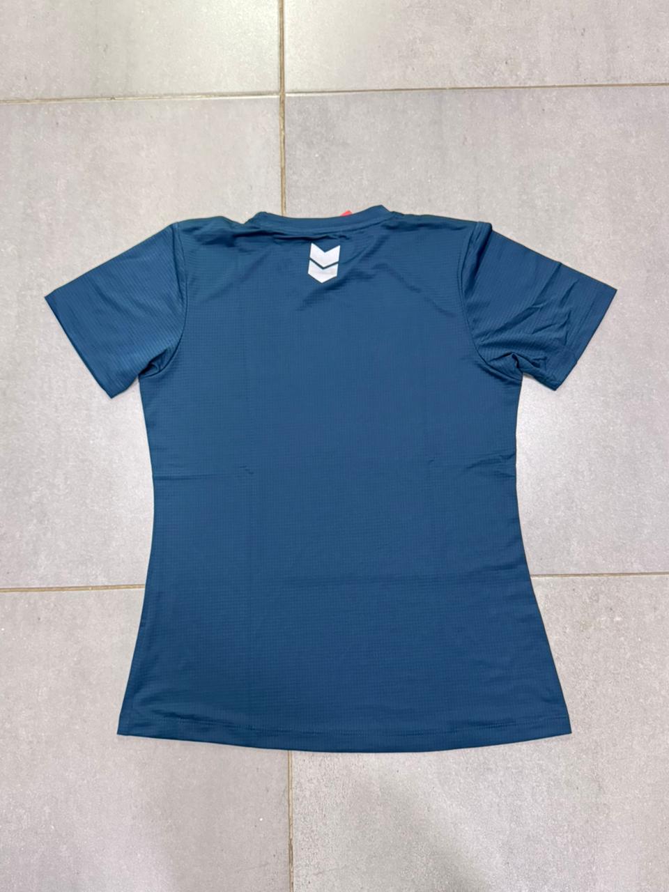 Camisetas Basic Aston
